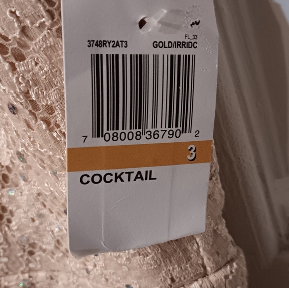 Dress - Picture 2 of 5